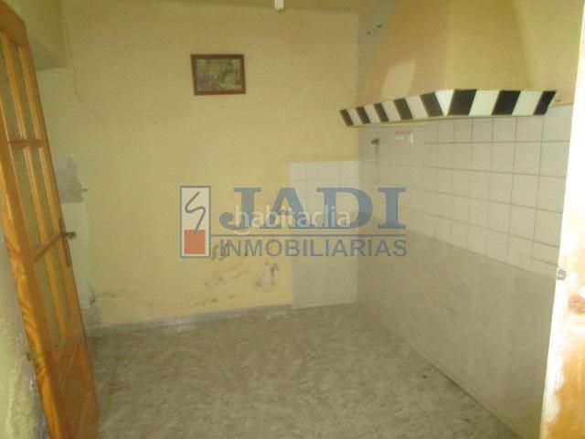 Foto be154c6f-2bf2-4e75-8bf9-192c92b2d4e4. Casa a Valdepeñas