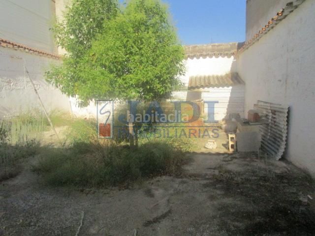 Foto cbb38b10-e73c-4323-a3a5-410fee72febf. Casa a Valdepeñas