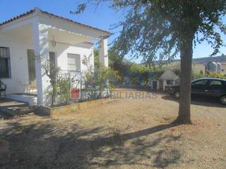 Masia a Almuradiel. Almuradielfinca rustica