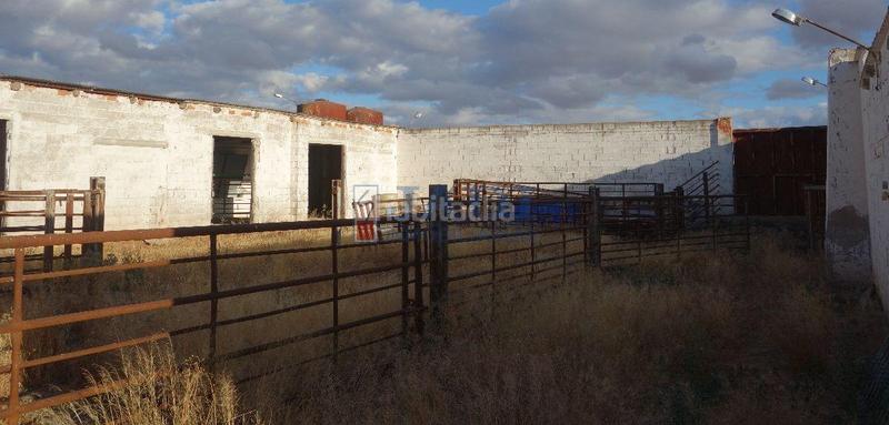 Foto 1b63129c-93c8-4ddd-ba81-f3a913c1c151. Nau industrial a Valdepeñas