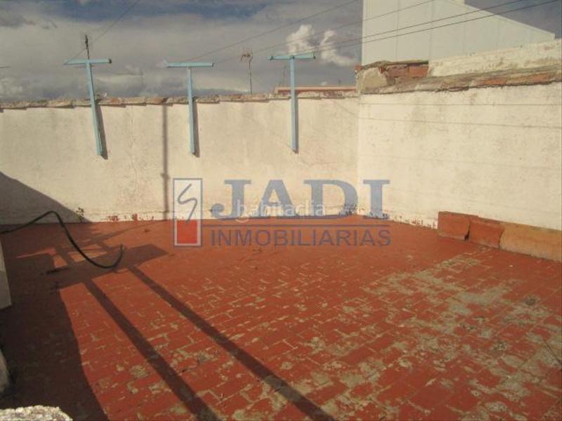 Foto 523e5884-3d4d-4028-b1cc-dd313a9f2b67. Casa amb aparcament a Valdepeñas