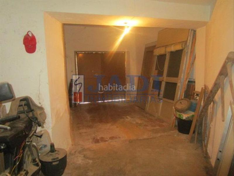 Foto c83f00f4-0b1a-4fa6-a0fa-98e7b128d104. Casa amb aparcament a Valdepeñas