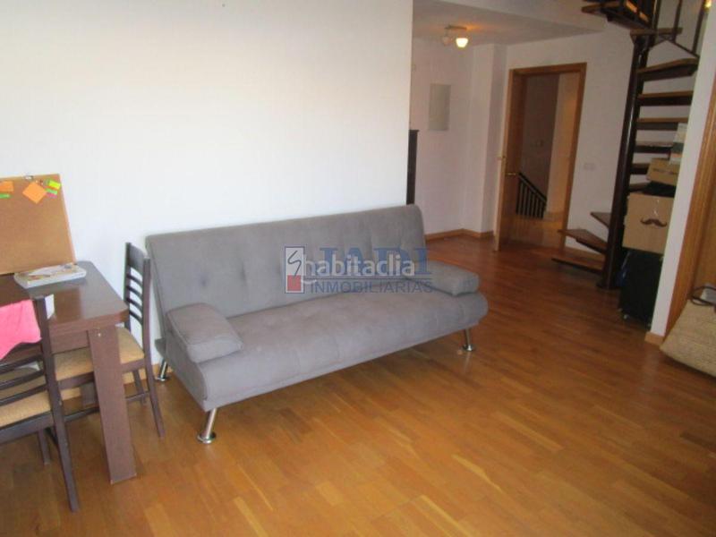 Foto 6aa0320a-5d2f-4188-a629-7577e853bcdc. Penthouse with heating pool in Valdepeñas