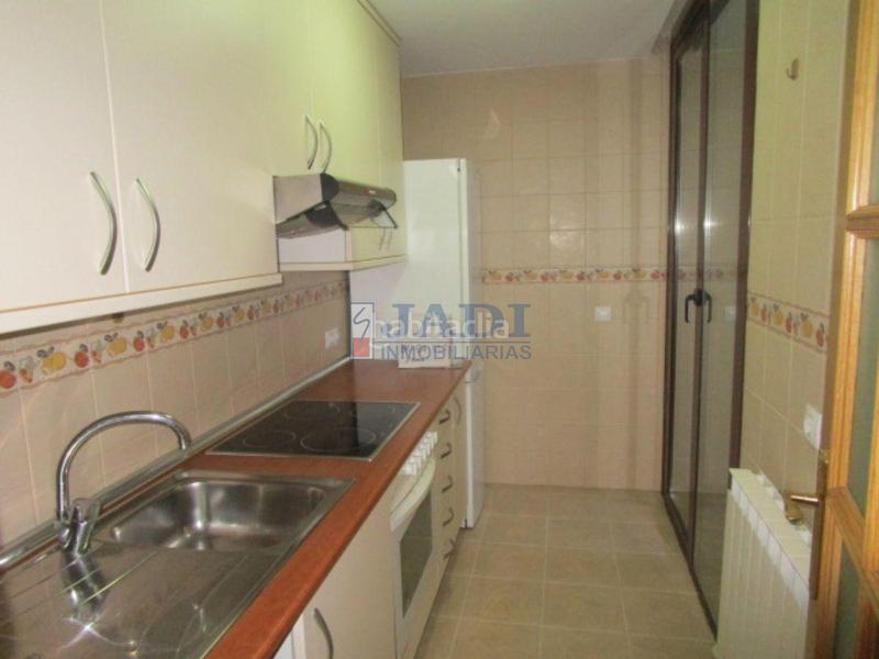 Foto 7eb36156-c1d7-4ac3-af63-12d274c394db. Penthouse with heating pool in Valdepeñas