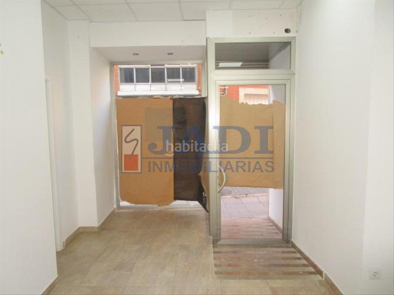 Foto 21fd5587-9f76-40ee-9aa5-869d362af60e. Alquiler local comercial local en Valdepeñas