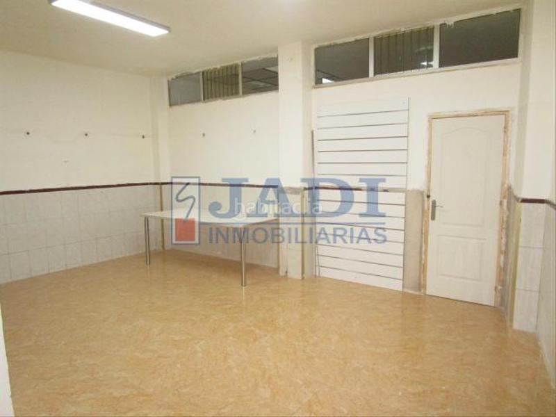 Foto 4578d476-a28a-4505-bec7-cdd014089d05. Alquiler local comercial local en Valdepeñas