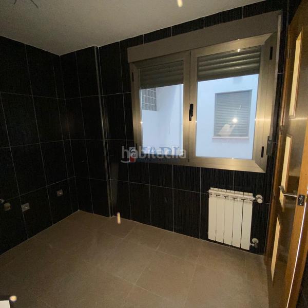 Foto d0988b33-86b8-4fcc-bd44-9f9eaa9d90d3. Flat with heating in Valdepeñas