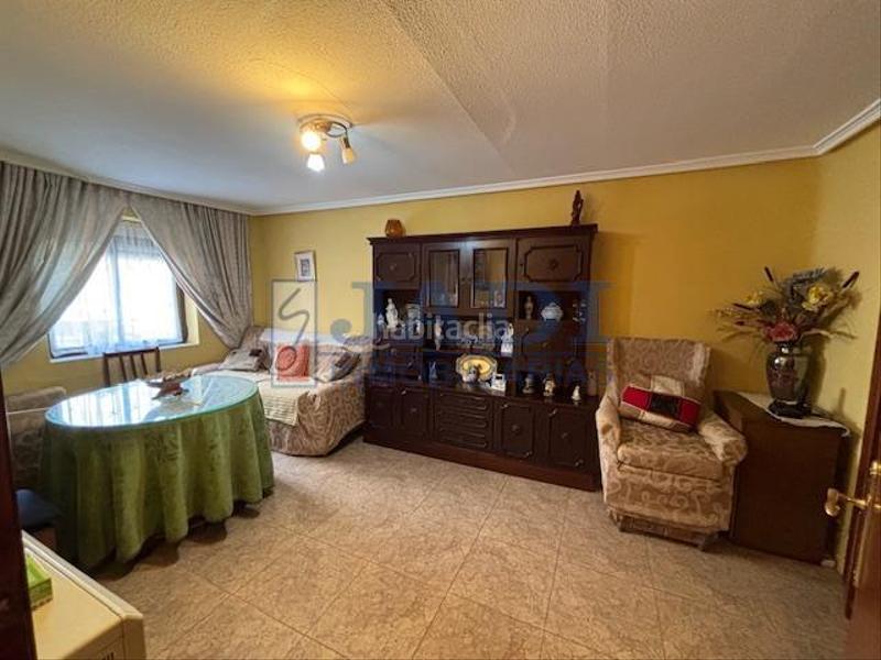 Foto 04eb8307-b63c-4ec7-832c-3c181d4dd823. Casa amb calefacció a Valdepeñas