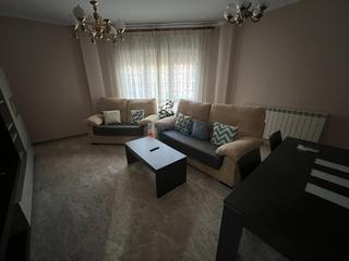 Etagenwohnung in Valdepeñas. Valdepeñaspiso