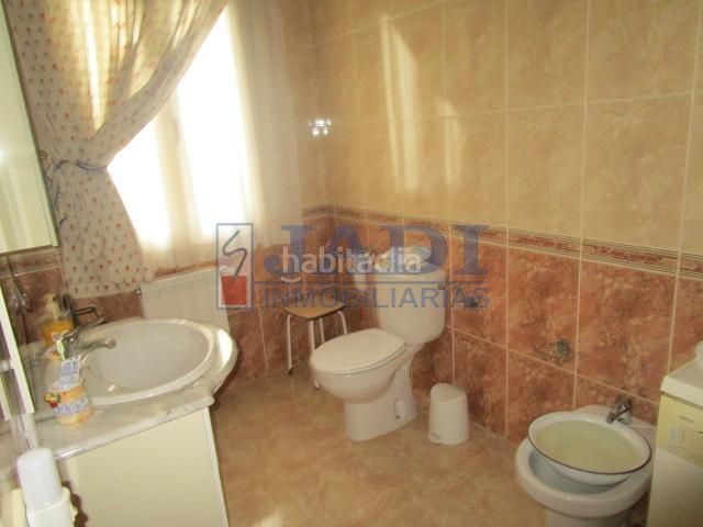 Foto 5b40703a-ab69-4056-aed3-0704e555b89d. Casa amb calefacció a Viso del Marqués
