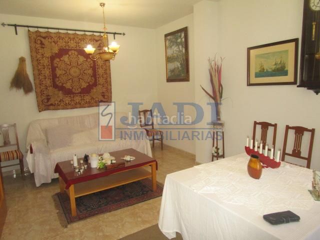 Foto afcbdcf7-d9ff-44c0-a46a-e2c34d733c53. Casa amb calefacció a Viso del Marqués