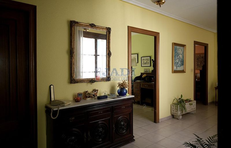 Foto 7ce37d9b-038a-41c6-be21-06a990f67abb. Casa amb calefacció aparcament a Valdepeñas