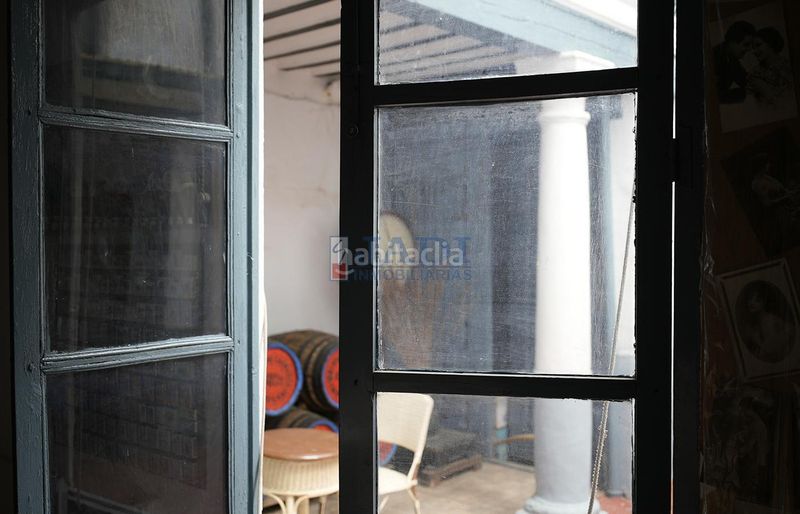 Foto ba6654e8-a580-4105-87bf-b813396f913d. Casa amb calefacció aparcament a Valdepeñas