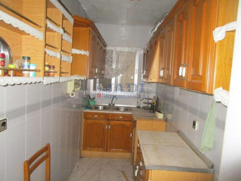 Foto 182bd625-8a05-4edb-abfa-f052d123698e. Casa a Valdepeñas