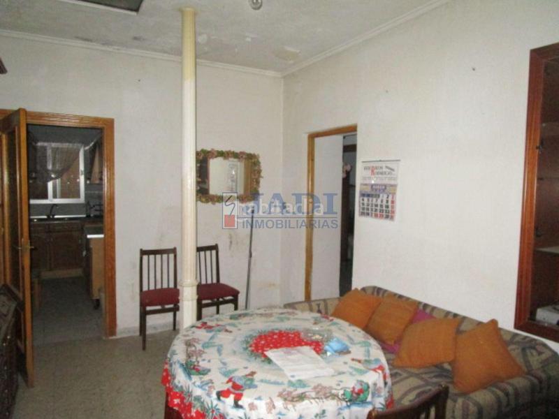 Foto 7511470f-4d35-481e-8063-f4aba5e9fce0. Casa a Valdepeñas