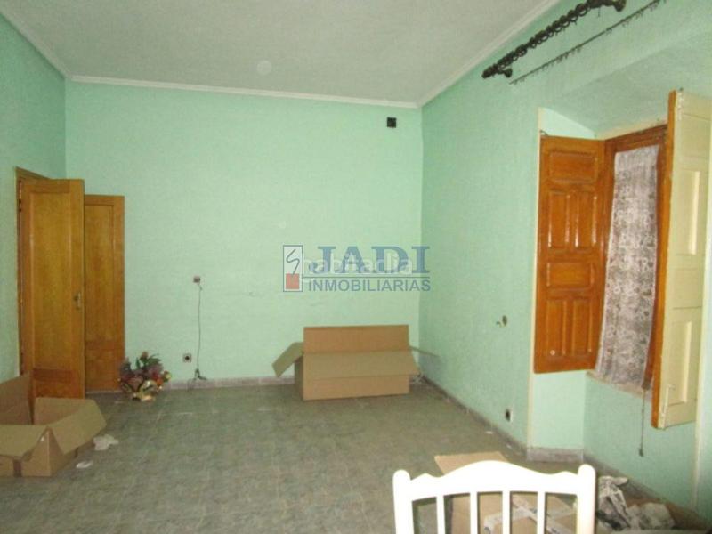 Foto af6c8b83-eed1-422d-bddc-e08264f41f02. Casa a Valdepeñas