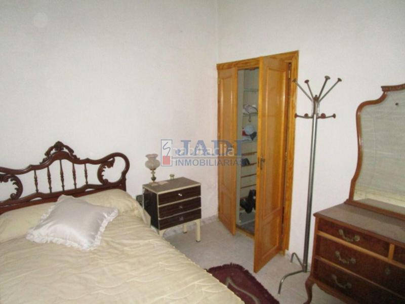 Foto c238d8a6-996e-47e4-8388-bdc7f5e89145. Casa a Valdepeñas