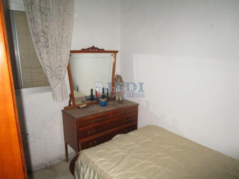 Foto eb84b27e-3c3c-4c4e-913c-a11225571e96. Casa a Valdepeñas