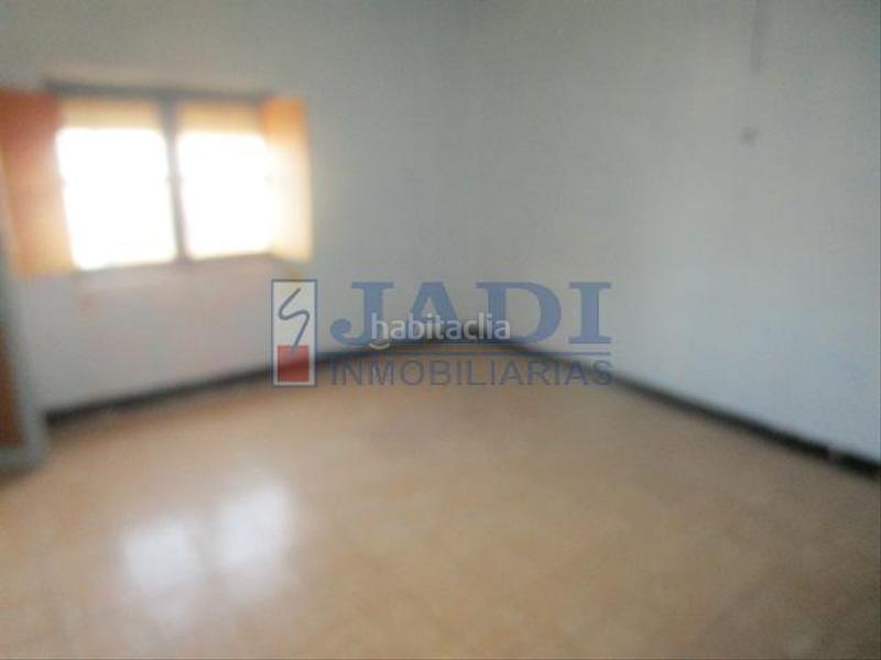 Foto eb2e2641-7efe-4602-89e9-b2ecee1b7a22. Casa  en Valdepeñas