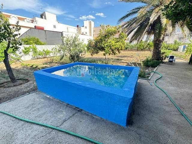 Foto 4318c718-7e4b-4f09-9c80-7789c5923c66. Casa amb calefacció aparcament piscina a Valdepeñas