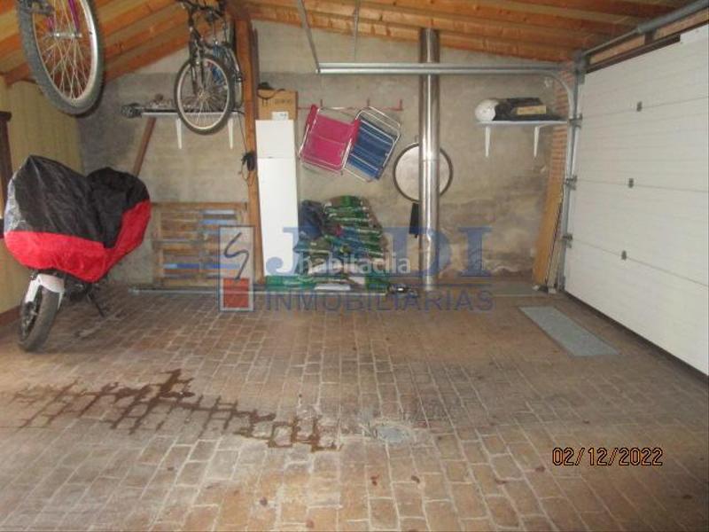 Foto f99e9581-c445-4f52-9dba-22cd14c320d9. Chalet  en Valdepeñas