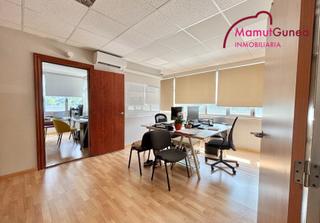 Oficina a Oiartzun. Oficina en rentabilidad en el edificio de oficinas de mamut
