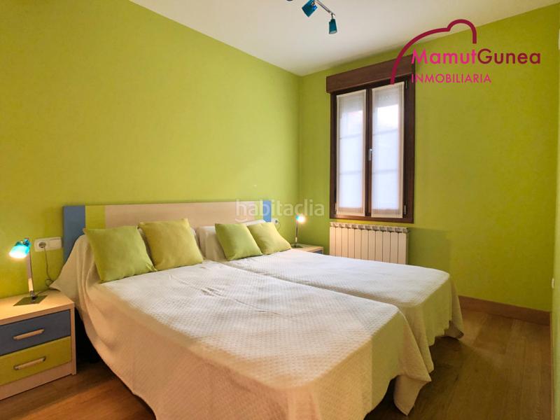 Foto b07b0a1b-fff2-431d-9dc7-dc953013ce69. Pis a Oiartzun