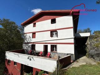 Country house in Goizueta. Casa y terrenos en venta en goizueta, navarra  calle extramuros