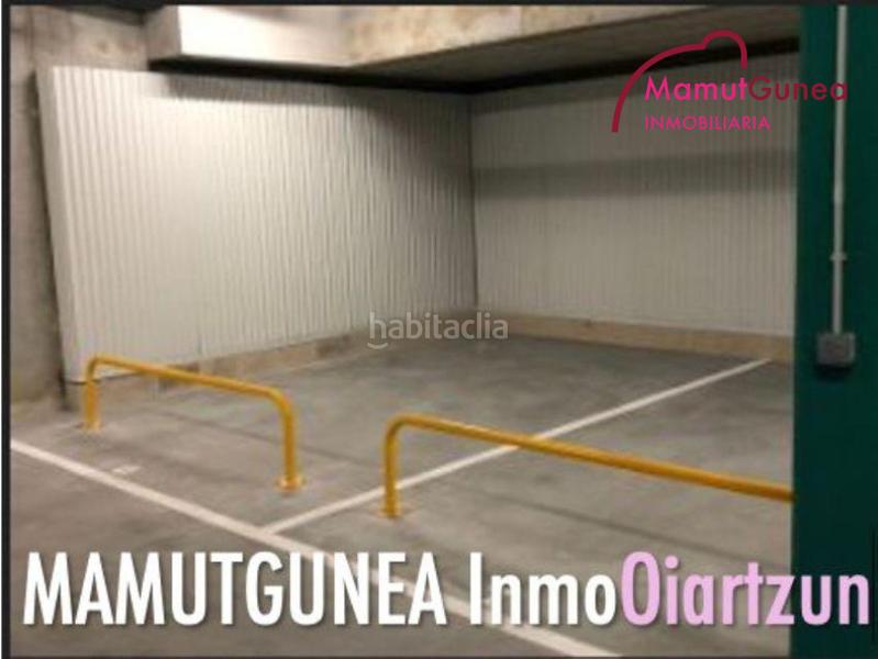 Foto d65c3443-70d8-4640-a618-29eba2d80937. Parking coche rafael pikabea, 56 en Oiartzun