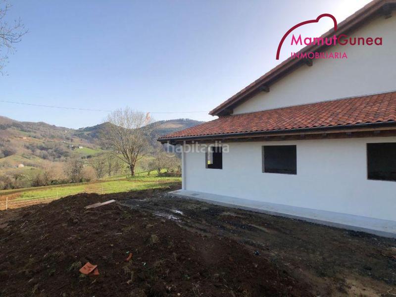 Foto 687fcbe8-f93d-443e-b94a-02a5994cb9a8. Reihenhaus in Oiartzun