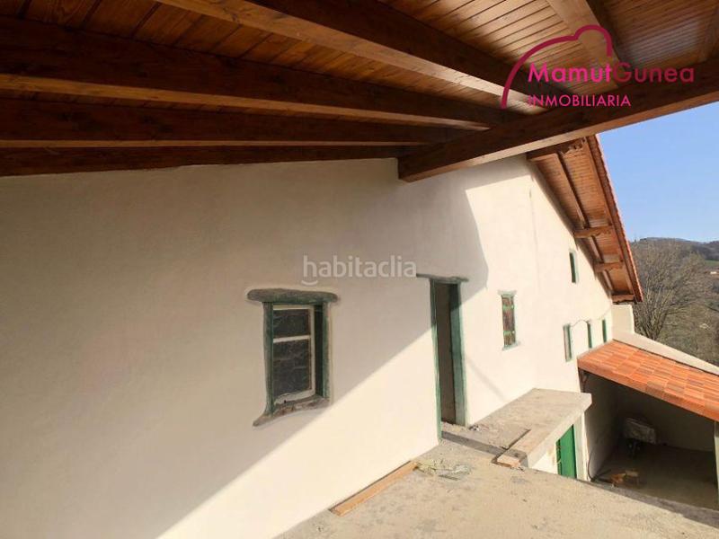 Foto a447b6b1-c3d5-4495-96fa-6fa0ce99e3e5. Reihenhaus in Oiartzun