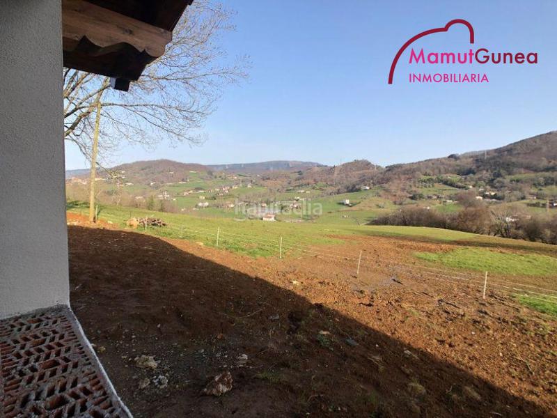 Foto b93bac8a-de14-4f41-984e-627fcf9ad4d6. Reihenhaus in Oiartzun