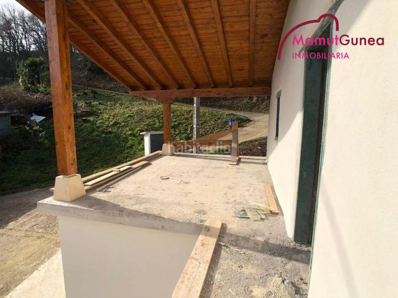 Foto bee68ab0-8353-4dd5-9abb-ac0b1e5ce237. Reihenhaus in Oiartzun