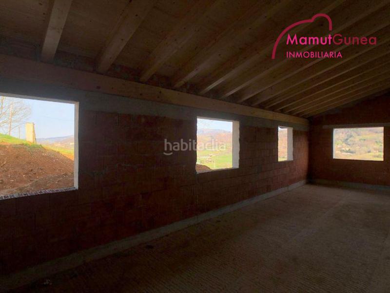 Foto d6932118-6fce-4736-bdbb-56e1bf773fa0. Reihenhaus in Oiartzun