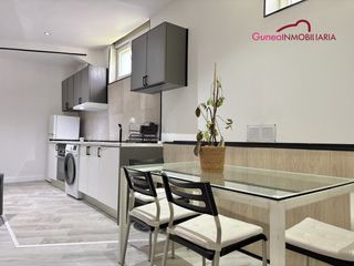 Pis a Agustinas. Se vende local  oficina a estrenar  totalmente equipado