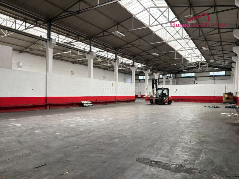 Foto d829d60b-c359-44a3-aa93-36d587516b2e. Location bâtiment à usage industriel dans Lezo