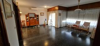 Pis a Centro. Viphome vende amplia vivienda en pleno centro de albacete - ref.
