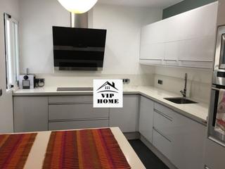 Appartement  Calle tejares. Se vende piso