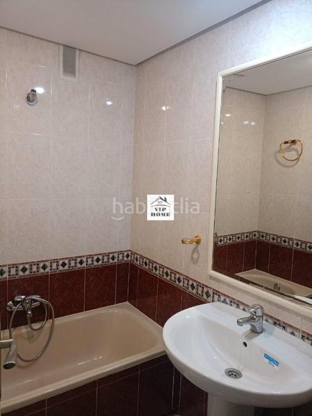 Foto 3558a8e5-dc9d-4ef2-9951-4a22070a9270. Affitto appartamento in calle blasco ibáñez 18 in Albacete
