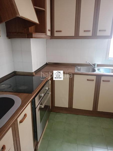 Foto 779c3268-8c96-48d9-87e8-171eda250555. Alquiler piso en calle blasco ibáñez 18 se alquila piso en Albacete