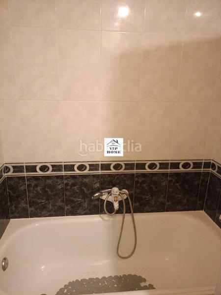 Foto c7ac50fd-e84c-43ec-b04b-92bc9a8485cc. Alquiler piso en calle blasco ibáñez 18 se alquila piso en Albacete