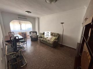 Alquiler Piso en Calle juan guspi 4. Vip home alquila piso para estudiantes en zona estación