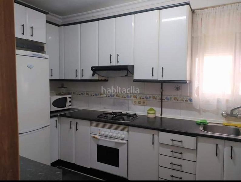 Foto b3cbffdd-d629-4948-a79e-60debb5f7aff. Pis a Fátima Albacete
