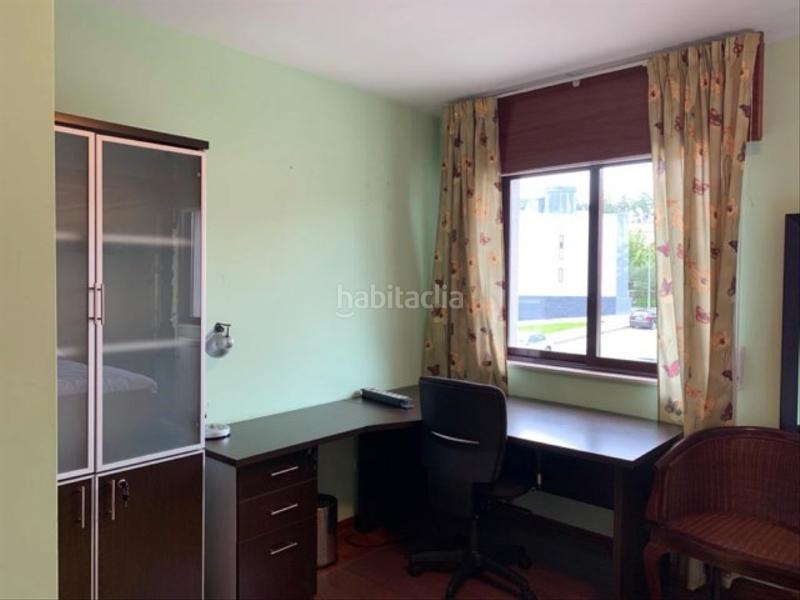 Foto 0b8ddb11-808d-45c4-aae5-f5b62b507f01. Casa bifamiliare in rúa de lamas de abade 23 in Castiñeiriño - Cruceiro de Sar Santiago de Compostela