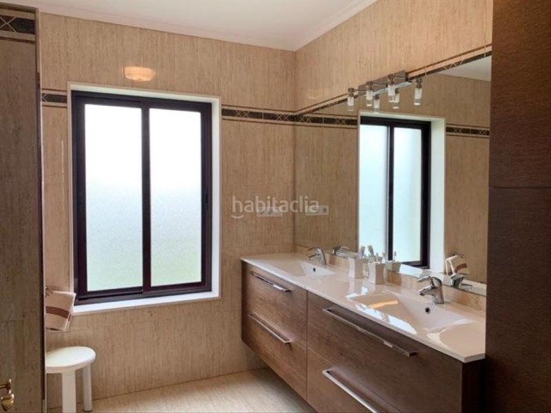 Foto 0c67fee0-3b80-4473-9a3b-d7d9365810df. Casa bifamiliare in rúa de lamas de abade 23 in Castiñeiriño - Cruceiro de Sar Santiago de Compostela