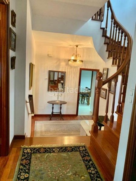 Foto 0de898ee-317d-4e03-898f-575498a2c2d6. Casa bifamiliare in rúa de lamas de abade 23 in Castiñeiriño - Cruceiro de Sar Santiago de Compostela