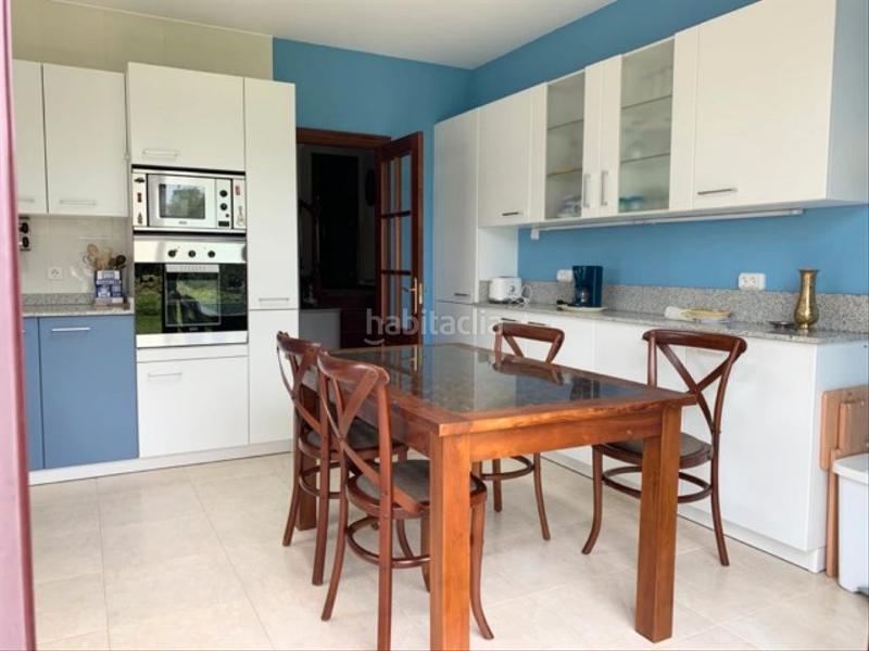 Foto 0f2abfd3-85f8-4006-b93b-f16f0fdfcdf6. Casa bifamiliare in rúa de lamas de abade 23 in Castiñeiriño - Cruceiro de Sar Santiago de Compostela