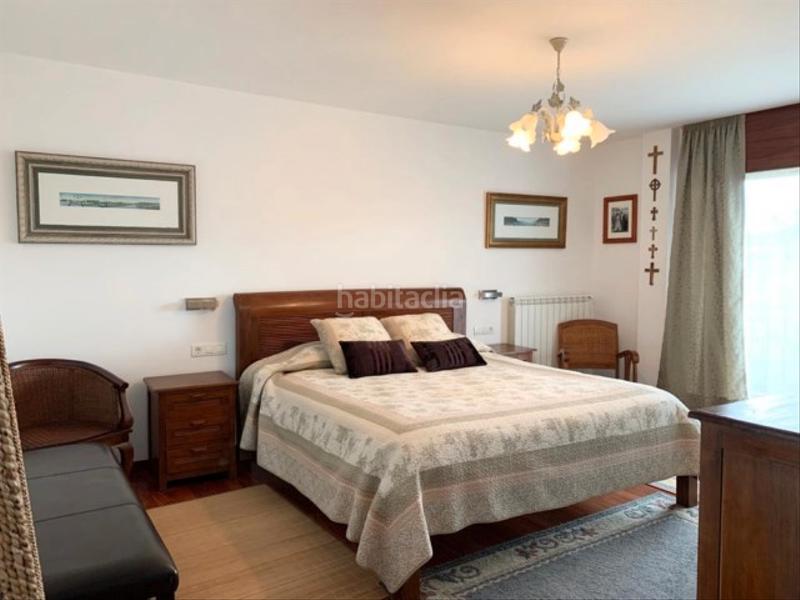 Foto 30cb5224-a164-413b-acd2-af96da1f926d. Casa bifamiliare in rúa de lamas de abade 23 in Castiñeiriño - Cruceiro de Sar Santiago de Compostela