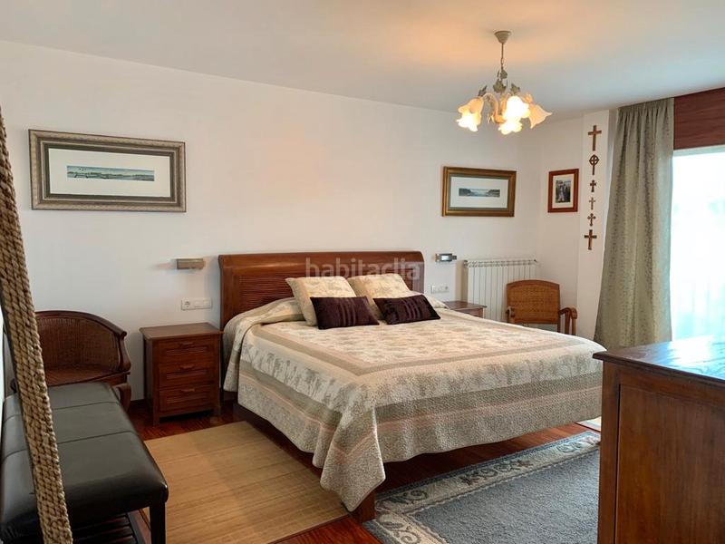 Foto 4718a8a1-1058-4edc-b99c-cb45f50164cc. Casa bifamiliare in rúa de lamas de abade 23 in Castiñeiriño - Cruceiro de Sar Santiago de Compostela