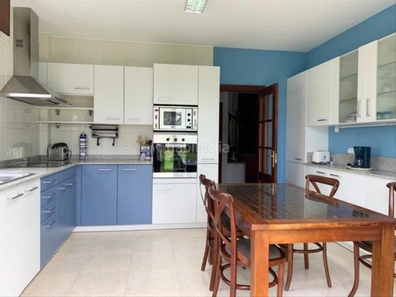 Foto d98c6994-08bd-43d7-9e43-87ac6f50ed19. Casa bifamiliare in rúa de lamas de abade 23 in Castiñeiriño - Cruceiro de Sar Santiago de Compostela